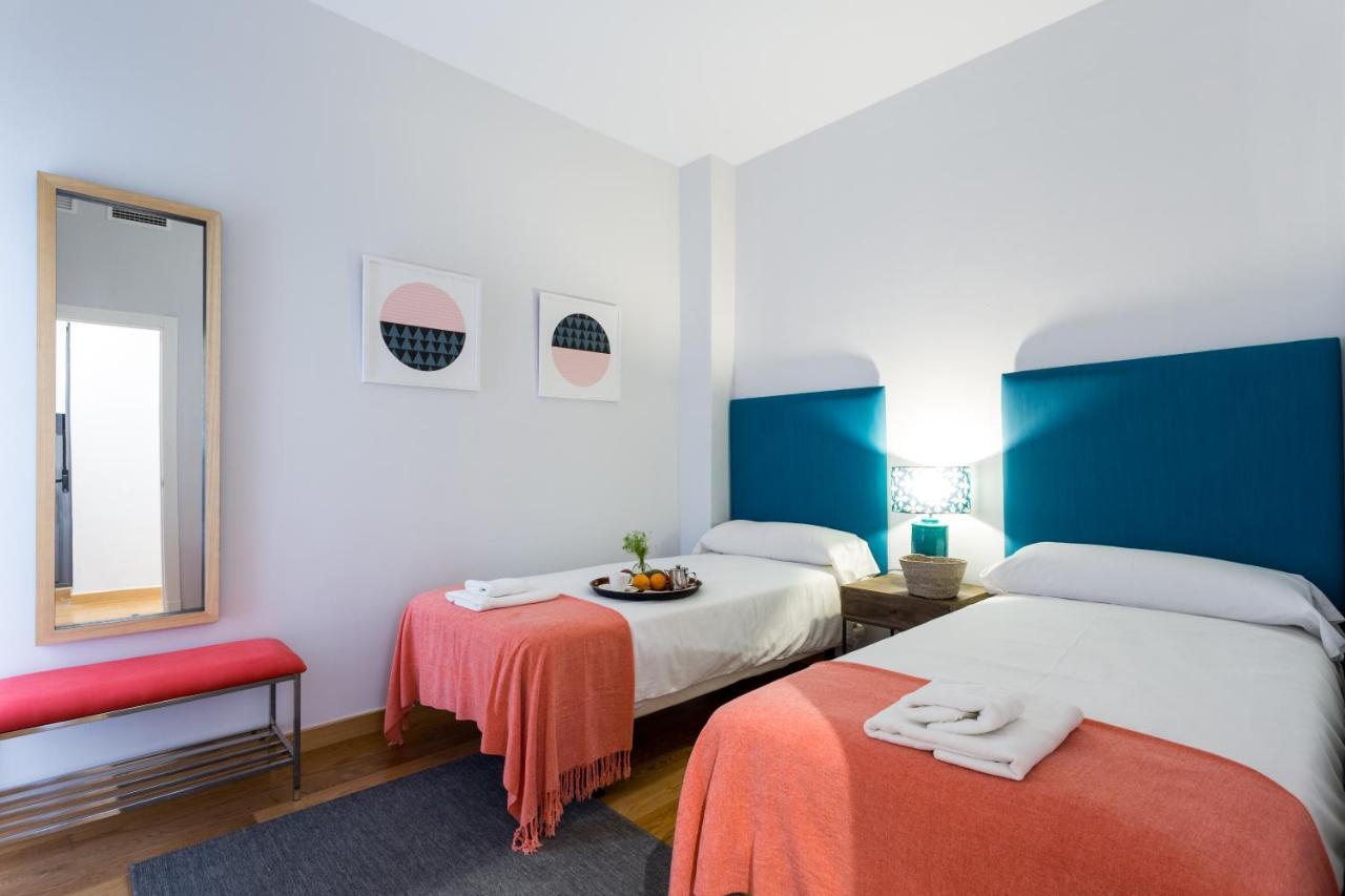 Apartamentos Rg Alameda De Hercules 塞维利亚 外观 照片